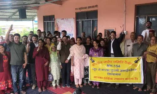 मंडी-पठानकोट हाईवे अलाइनमेंट पर जमीन मालिकों का विरोध मंडी-पठानकोट हाईवे अलाइनमेंट पर जमीन मालिकों का विरोध