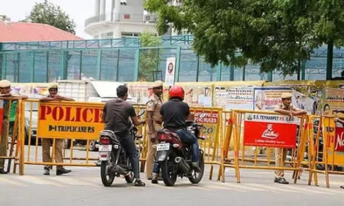 स्वतंत्रता दिवस समारोह के लिए चेन्नई में ट्रैफिक डायवर्जन, कई प्रमुख मार्गों पर रहेगी पाबंदी स्वतंत्रता दिवस समारोह के लिए चेन्नई में ट्रैफिक डायवर्जन, कई प्रमुख मार्गों पर रहेगी पाबंदी