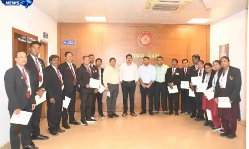 टिकट चेकिंग में उत्कृष्ट प्रदर्शन, 14 रेलकर्मियों को DRM ने किया सम्मानित टिकट चेकिंग में उत्कृष्ट प्रदर्शन, 14 रेलकर्मियों को DRM ने किया सम्मानित