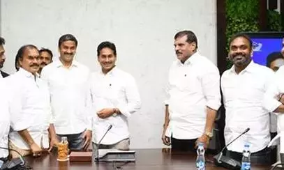 YSRCP ने काउंसिल के डिप्टी चेयरमैन पद के लिए माधव राव के नाम का ऐलान किया