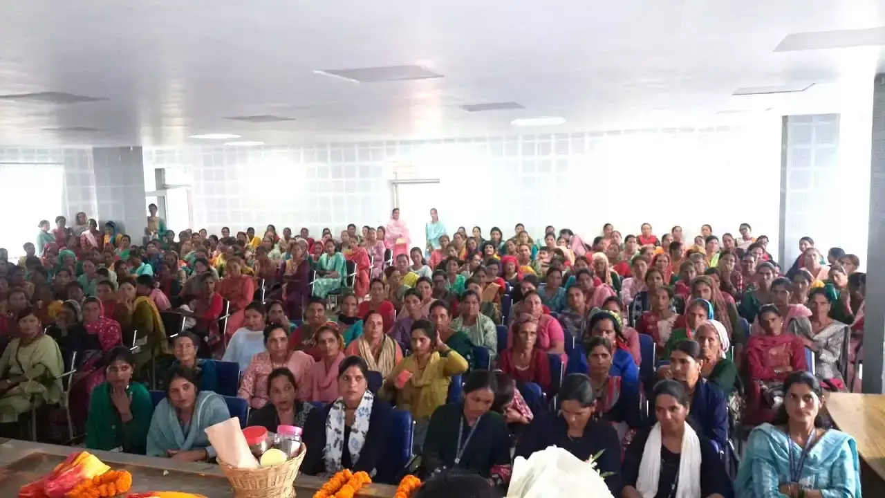 New Tehri: महिला सशक्तिकरण को लेकर सरकार की योजनाओं पर रूचि ने जताया भरोसा New Tehri: महिला सशक्तिकरण को लेकर सरकार की योजनाओं पर रूचि ने जताया भरोसा
