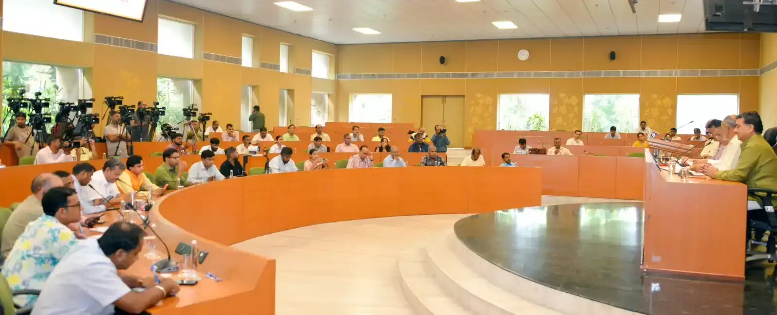 Jaipur: राजस्थान कैबिनेट ने लिए अहम फैसले, शादी और विरासत के नियम भी होंगे प्रभावित Jaipur: राजस्थान कैबिनेट ने लिए अहम फैसले, शादी और विरासत के नियम भी होंगे प्रभावित