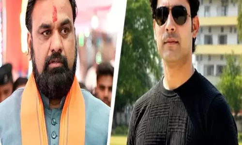 सांसद पर कार्रवाई भरत तिवारी के परिवार को मदद का ऐलान सांसद पर कार्रवाई भरत तिवारी के परिवार को मदद का ऐलान