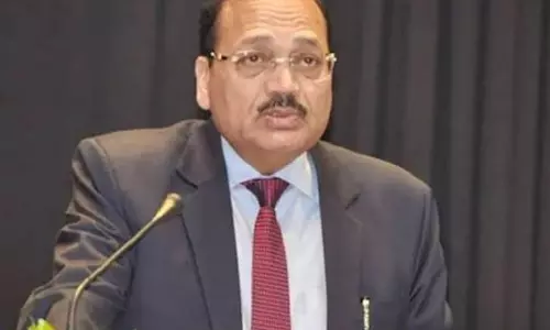 कॉन्वोकेशन विवाद के बाद लॉ छात्रों के भविष्य पर संकट कॉन्वोकेशन विवाद के बाद लॉ छात्रों के भविष्य पर संकट