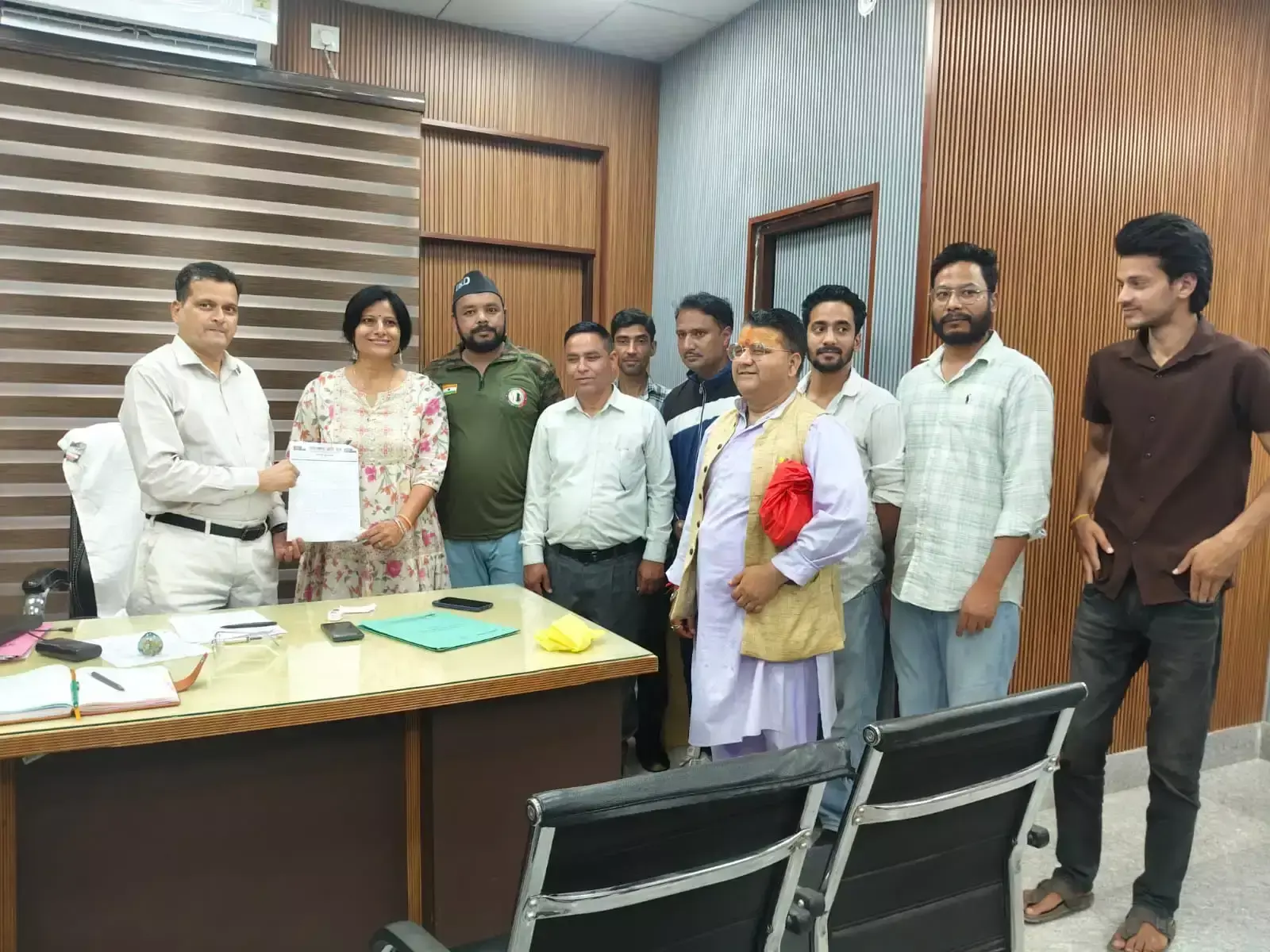 Uttarkashi: बदहाल स्वास्थ्य सेवाओं पर यूकेडी का सरकार के खिलाफ प्रदर्शन Uttarkashi: बदहाल स्वास्थ्य सेवाओं पर यूकेडी का सरकार के खिलाफ प्रदर्शन