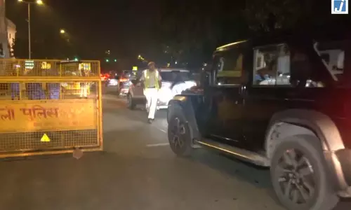स्वतंत्रता दिवस से पहले दिल्ली हाई अलर्ट, चप्पे-चप्पे पर पुलिस की निगरानी स्वतंत्रता दिवस से पहले दिल्ली हाई अलर्ट, चप्पे-चप्पे पर पुलिस की निगरानी