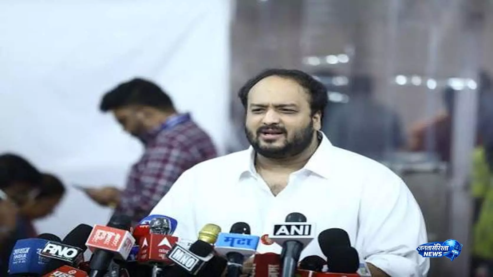 NCP नेता जीशान सिद्दीकी को फिर मिली जान से मारने की धमकी NCP नेता जीशान सिद्दीकी को फिर मिली जान से मारने की धमकी