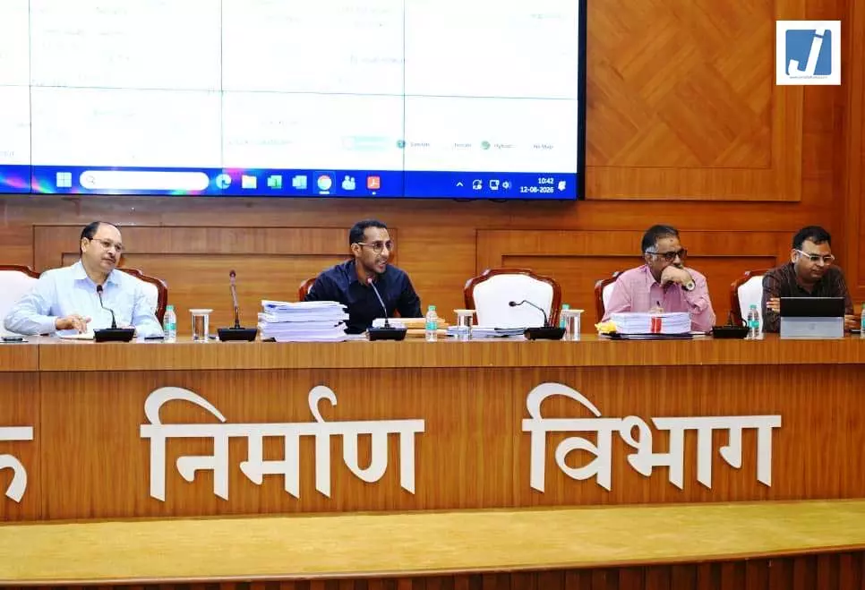 रायपुर में PWD की बैठक, समय पर काम नहीं तो ठेकेदार होंगे आगामी टेंडर से बाहर रायपुर में PWD की बैठक, समय पर काम नहीं तो ठेकेदार होंगे आगामी टेंडर से बाहर