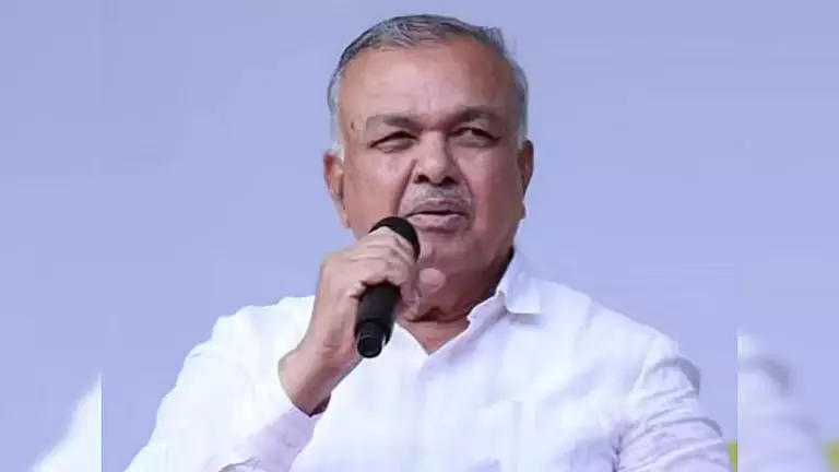कावेरी जल विवाद: सुप्रीम कोर्ट के आदेश के बाद पानी छोड़ने पर फैसला करेगा कर्नाटक कावेरी जल विवाद: सुप्रीम कोर्ट के आदेश के बाद पानी छोड़ने पर फैसला करेगा कर्नाटक