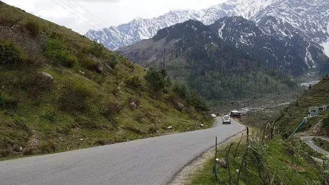 चीन सीमा तक पहुंचेगा हिमाचल का फोरलेन नेटवर्क, रक्षा मंत्रालय के सामने रखा जाएगा प्रस्ताव चीन सीमा तक पहुंचेगा हिमाचल का फोरलेन नेटवर्क, रक्षा मंत्रालय के सामने रखा जाएगा प्रस्ताव