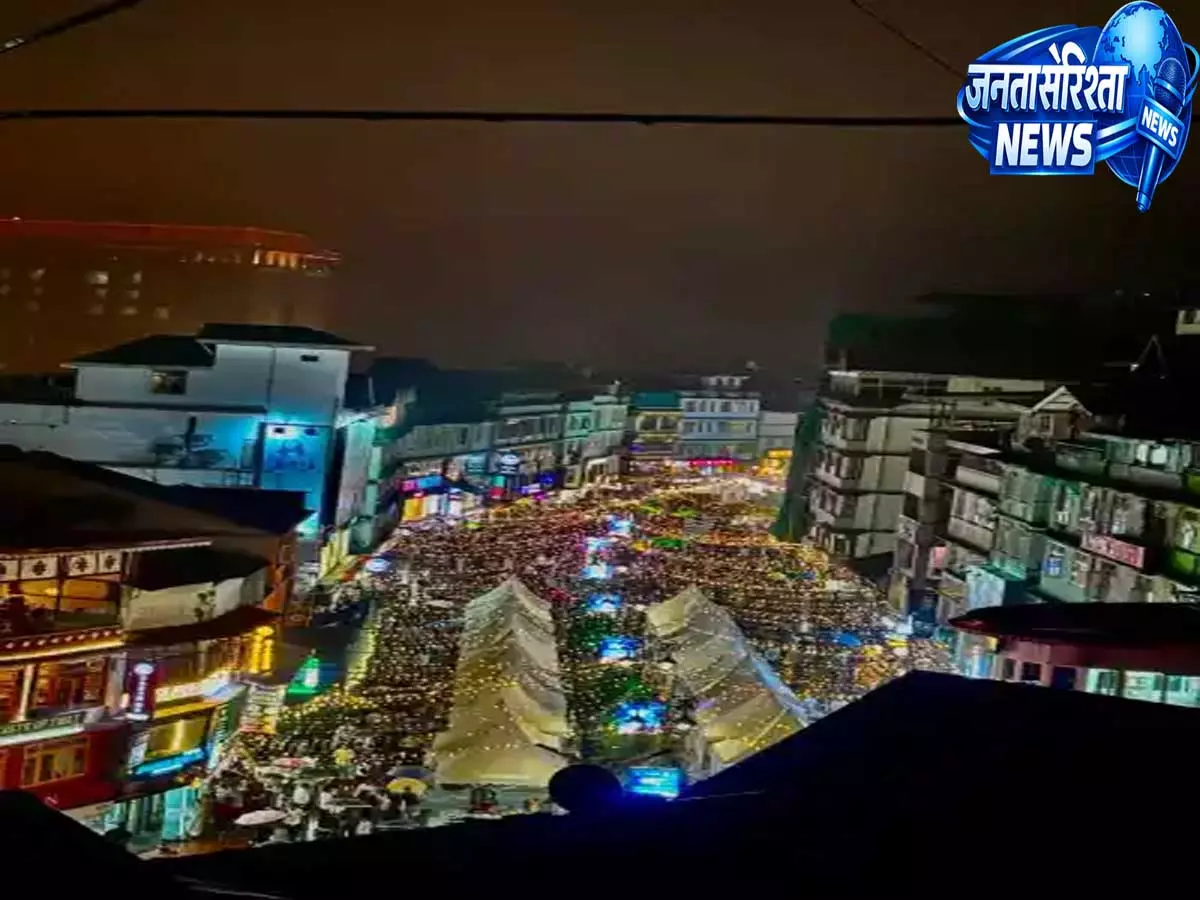 सिक्किम के पर्यटक आंकड़ों में बड़ा अंतर, केंद्र और राज्य के डेटा पर उठे सवाल सिक्किम के पर्यटक आंकड़ों में बड़ा अंतर, केंद्र और राज्य के डेटा पर उठे सवाल