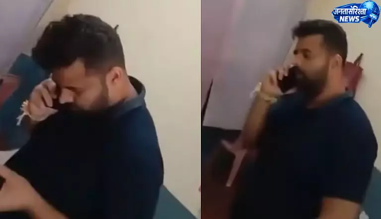 प्रज्वल रेवन्ना की जेल सेल से मोबाइल और पेन ड्राइव बरामद, सुरक्षा व्यवस्था पर उठे सवाल प्रज्वल रेवन्ना की जेल सेल से मोबाइल और पेन ड्राइव बरामद, सुरक्षा व्यवस्था पर उठे सवाल