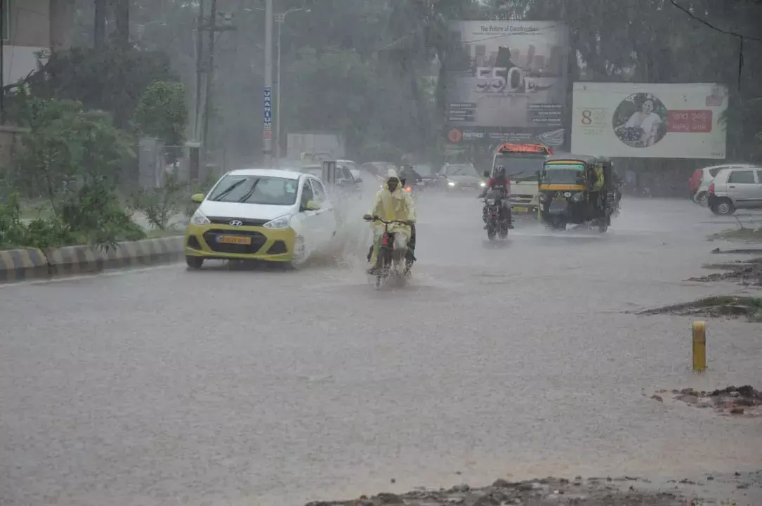 ओडिशा में भारी बारिश का अलर्ट, सुंदरगढ़ और क्योंझर के लिए रेड वार्निंग जारी ओडिशा में भारी बारिश का अलर्ट, सुंदरगढ़ और क्योंझर के लिए रेड वार्निंग जारी