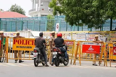 स्वतंत्रता दिवस समारोह के लिए चेन्नई में ट्रैफिक डायवर्जन, कई प्रमुख मार्गों पर रहेगी पाबंदी स्वतंत्रता दिवस समारोह के लिए चेन्नई में ट्रैफिक डायवर्जन, कई प्रमुख मार्गों पर रहेगी पाबंदी