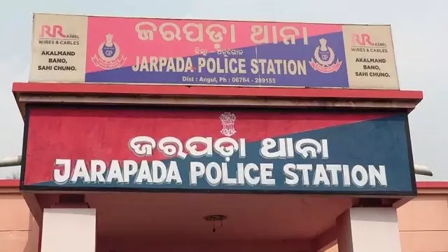 Odisha में बड़ा हादसा, गैस लदे टैंकर को ट्रक ने मारी टक्कर Odisha में बड़ा हादसा, गैस लदे टैंकर को ट्रक ने मारी टक्कर