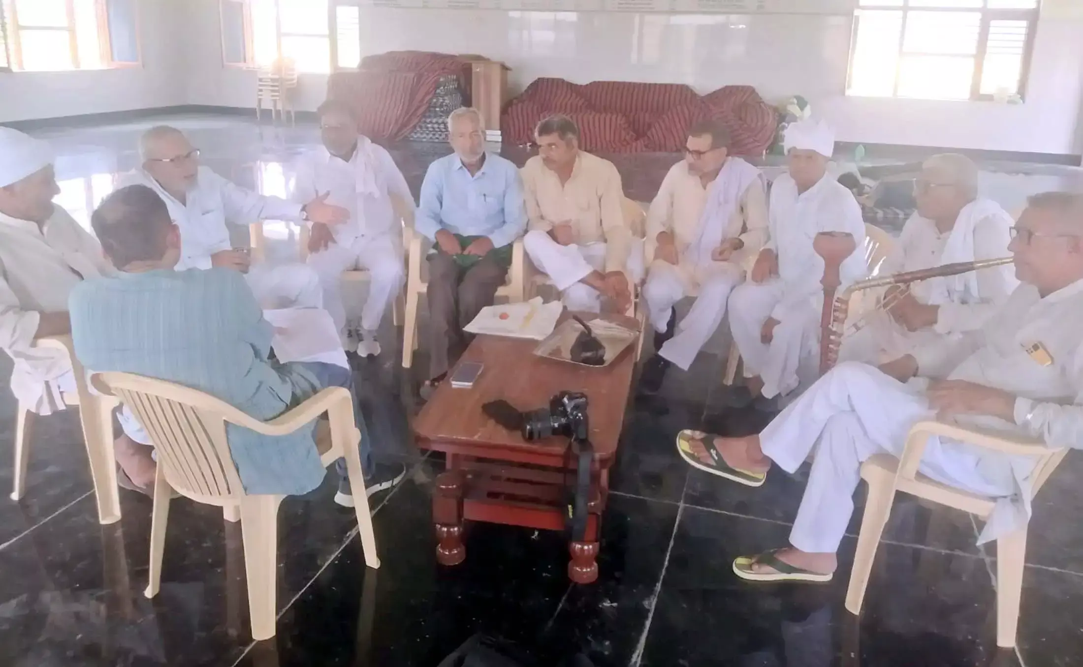 Jind: पहली बार नौगामा खाप चबूतरे पर महिलाओं की महापंचायत, 23 अगस्त को जुटेंगी महिलाएं Jind: पहली बार नौगामा खाप चबूतरे पर महिलाओं की महापंचायत, 23 अगस्त को जुटेंगी महिलाएं