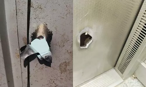 Haryana: गुरुग्राम की एक सोसाइटी की लिफ्ट में अज्ञात लोगों ने गोली चलाई Haryana: गुरुग्राम की एक सोसाइटी की लिफ्ट में अज्ञात लोगों ने गोली चलाई