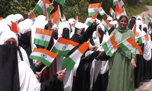 जम्मू-कश्मीर में भारत के 80वें स्वतंत्रता दिवस से पहले उधमपुर के छात्रों ने तिरंगा रैली निकाली