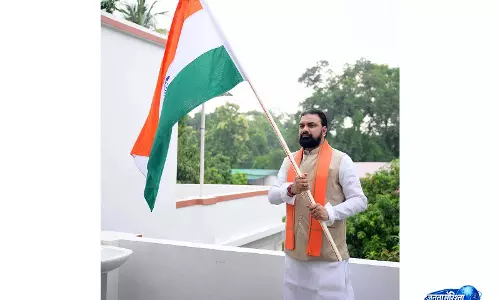 बिहार CM सम्राट चौधरी ने हर घर तिरंगा यात्रा में भाग लिया, डॉ. बीआर अंबेडकर को श्रद्धांजलि दी बिहार CM सम्राट चौधरी ने हर घर तिरंगा यात्रा में भाग लिया, डॉ. बीआर अंबेडकर को श्रद्धांजलि दी