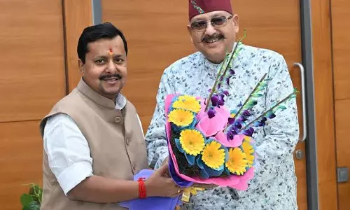 Dehradun: नितिन नवीन से सतपाल महाराज की मुलाकात, अहम मुद्दों पर हुआ विचार-विमर्श Dehradun: नितिन नवीन से सतपाल महाराज की मुलाकात, अहम मुद्दों पर हुआ विचार-विमर्श