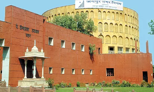Jaipur: जयपुर में मेयर की सीट सामान्य वर्ग के लिए खुली, सियासी हलचल तेज Jaipur: जयपुर में मेयर की सीट सामान्य वर्ग के लिए खुली, सियासी हलचल तेज