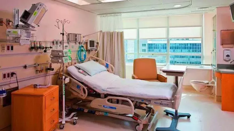 Telangana: अस्पतालों ने पैनल के अस्पताल के कमरे के टैरिफ प्रस्ताव का विरोध किया Telangana: अस्पतालों ने पैनल के अस्पताल के कमरे के टैरिफ प्रस्ताव का विरोध किया