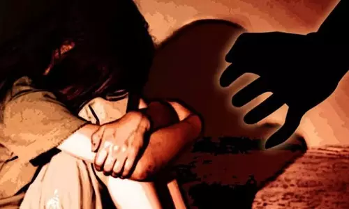 नाबालिग छात्रा से यौन उत्पीड़न के मामले में शिक्षक को 25 साल की जेल 1 लाख जुर्माना नाबालिग छात्रा से यौन उत्पीड़न के मामले में शिक्षक को 25 साल की जेल 1 लाख जुर्माना