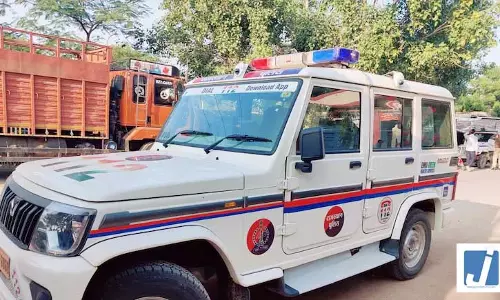 स्कूल कैंटीन की पैटीज खाने के बाद छात्र की मौत, परिजनों ने हंगामा किया