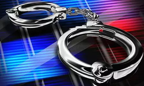 TTP समेत आतंकी संगठनों से संपर्क के आरोप में तीन गिरफ्तार सुरक्षा एजेंसियों की जांच तेज TTP समेत आतंकी संगठनों से संपर्क के आरोप में तीन गिरफ्तार सुरक्षा एजेंसियों की जांच तेज