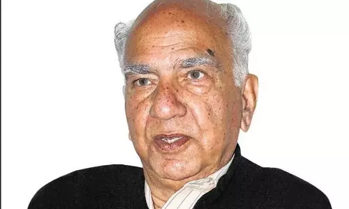 15 अगस्त से पहले J&K को राज्य का दर्जा देने की मांग 15 अगस्त से पहले J&K को राज्य का दर्जा देने की मांग