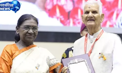 जम्मू-कश्मीर के कलाकारों को मिला राष्ट्रीय सम्मान जम्मू-कश्मीर के कलाकारों को मिला राष्ट्रीय सम्मान