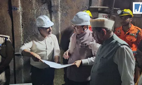 सीएम धामी ने किया टीएचडीसी टनल हादसा स्थल का निरीक्षण, रेस्क्यू अभियान का लिया जायजा सीएम धामी ने किया टीएचडीसी टनल हादसा स्थल का निरीक्षण, रेस्क्यू अभियान का लिया जायजा