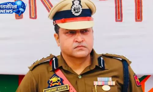 38 जवानों को वीरता पदक जम्मू-कश्मीर पुलिस का गौरव बढ़ा 38 जवानों को वीरता पदक जम्मू-कश्मीर पुलिस का गौरव बढ़ा