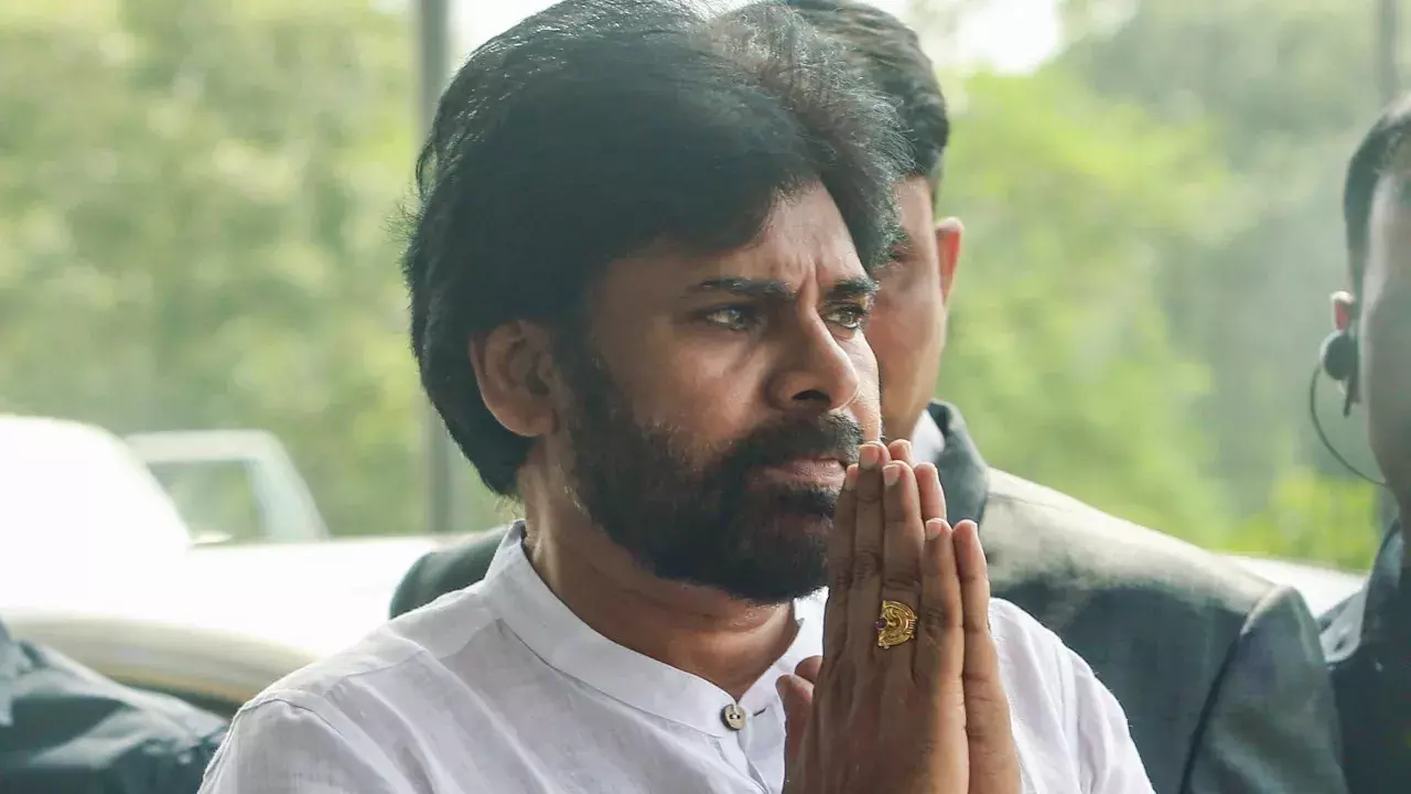 सद्भाव और एकता की मजबूती के लिए पवन कल्याण का बड़ा आह्वान सद्भाव और एकता की मजबूती के लिए पवन कल्याण का बड़ा आह्वान