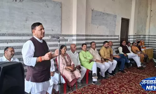 नाहन में सड़कों और स्वास्थ्य सुविधाओं पर बीजेपी हमलावर