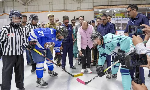 विंटर स्पोर्ट्स को बढ़ावा, लद्दाख में नया आइस रिंक शुरू विंटर स्पोर्ट्स को बढ़ावा, लद्दाख में नया आइस रिंक शुरू
