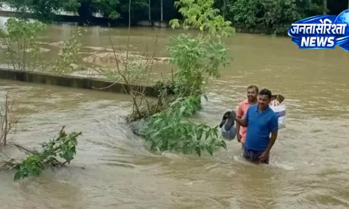 Odisha बाढ़: लोगों की सुरक्षित निकासी शुरू Odisha बाढ़: लोगों की सुरक्षित निकासी शुरू