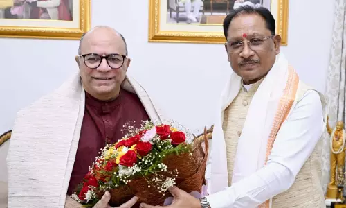 मुख्यमंत्री विष्णुदेव साय से निर्माता-निर्देशक डॉ. चंद्रप्रकाश द्विवेदी ने की सौजन्य मुलाकात मुख्यमंत्री विष्णुदेव साय से निर्माता-निर्देशक डॉ. चंद्रप्रकाश द्विवेदी ने की सौजन्य मुलाकात