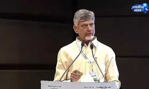 नायडू को राहत सुप्रीम कोर्ट ने जमीन पूलिंग मामले में हाई कोर्ट के फैसले को बरकरार रखा नायडू को राहत सुप्रीम कोर्ट ने जमीन पूलिंग मामले में हाई कोर्ट के फैसले को बरकरार रखा