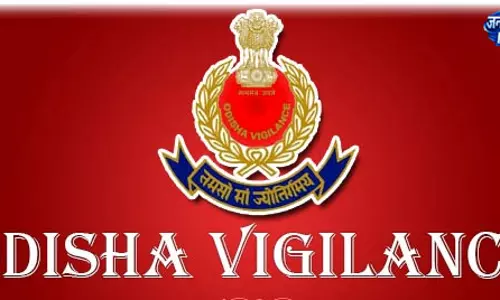 Odisha में रिश्वत कांड, दो अफसरों पर कार्रवाई