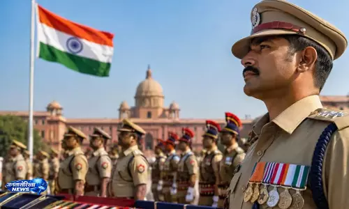 स्वतंत्रता दिवस पर यूपी पुलिस को बड़ी सौगात 93 कर्मियों को पदक स्वतंत्रता दिवस पर यूपी पुलिस को बड़ी सौगात 93 कर्मियों को पदक