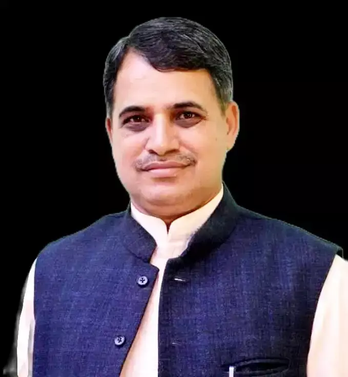 Mandi: टैक्स के बोझ से जनता परेशान, पेट्रोल-डीजल पर वैट पहले ही ज्यादा : दलीप ठाकुर Mandi: टैक्स के बोझ से जनता परेशान, पेट्रोल-डीजल पर वैट पहले ही ज्यादा : दलीप ठाकुर