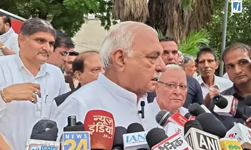 भूपेंद्र सिंह हुड्डा का सरकार पर हमला संविधान और संस्थाओं को कमजोर करने का लगाया आरोप भूपेंद्र सिंह हुड्डा का सरकार पर हमला संविधान और संस्थाओं को कमजोर करने का लगाया आरोप