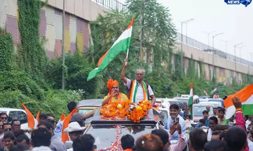 रायपुर में स्वतंत्रता दिवस की पूर्व संध्या पर सांसद बृजमोहन अग्रवाल ने निकाला तिरंगा यात्रा रायपुर में स्वतंत्रता दिवस की पूर्व संध्या पर सांसद बृजमोहन अग्रवाल ने निकाला तिरंगा यात्रा