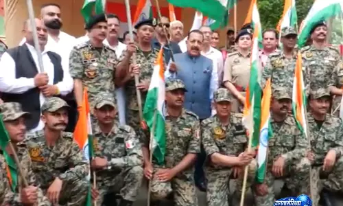 जितेंद्र सिंह ने कठुआ में निकाली तिरंगा रैली जितेंद्र सिंह ने कठुआ में निकाली तिरंगा रैली