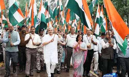अश्विनी वैष्णव ने रेल भवन में निकाली तिरंगा रैली अश्विनी वैष्णव ने रेल भवन में निकाली तिरंगा रैली