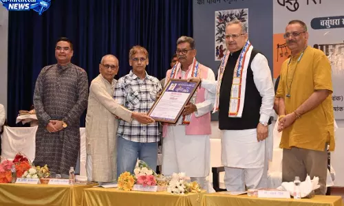 स्वर्गीय देवी प्रसाद चौबे ने गांव-गांव पहुंचाई राष्ट्र निर्माण और जागरूकता की भावना-विधानसभा अध्यक्ष डॉ. रमन सिंह स्वर्गीय देवी प्रसाद चौबे ने गांव-गांव पहुंचाई राष्ट्र निर्माण और जागरूकता की भावना-विधानसभा अध्यक्ष डॉ. रमन सिंह