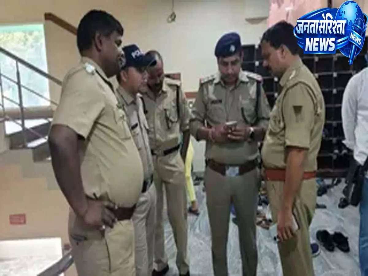 पाकिस्तान ISIS से संबंध के आरोप में युवक पकड़ा कलबुर्गी में सुरक्षा एजेंसियों की बड़ी कार्रवाई पाकिस्तान ISIS से संबंध के आरोप में युवक पकड़ा कलबुर्गी में सुरक्षा एजेंसियों की बड़ी कार्रवाई