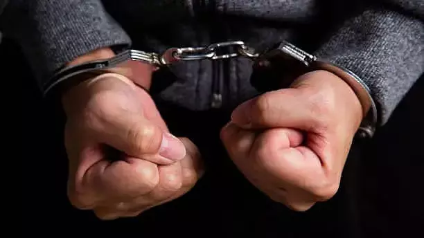 नाबालिग से यौन शोषण मामले में इंदौर की विशेष POCSO कोर्ट का फैसला नाबालिग से यौन शोषण मामले में इंदौर की विशेष POCSO कोर्ट का फैसला