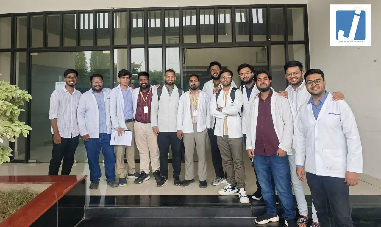 इंटर्न्स की समस्याओं पर चिकित्सा शिक्षा विभाग की बैठक, स्टाइपेंड बढ़ाने की मांग पर विचार का आश्वासन इंटर्न्स की समस्याओं पर चिकित्सा शिक्षा विभाग की बैठक, स्टाइपेंड बढ़ाने की मांग पर विचार का आश्वासन